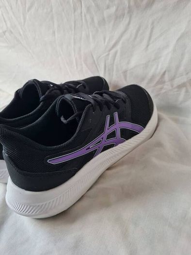asics jolt 4 Size 5.5 eu 39.5 black In like new condition