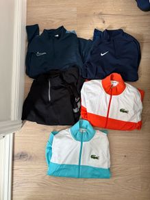 Collection of 4 men's jumper size medium