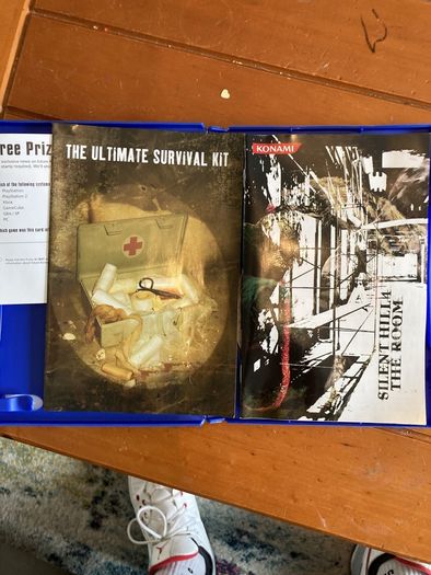 Silent Hill 4, the room, for PS2.