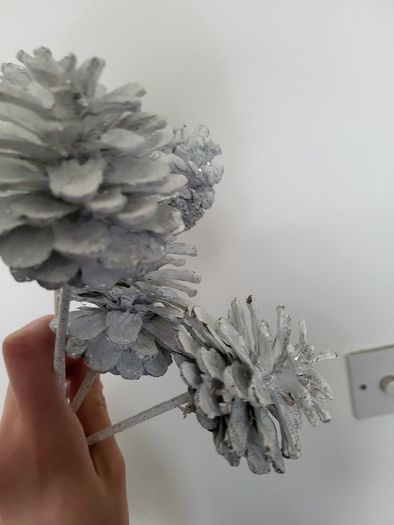 Decorative cones on sticks - white and silver 5pcs NEW