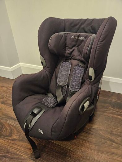 Maxi-Cosi Axiss Swivel Car Seats