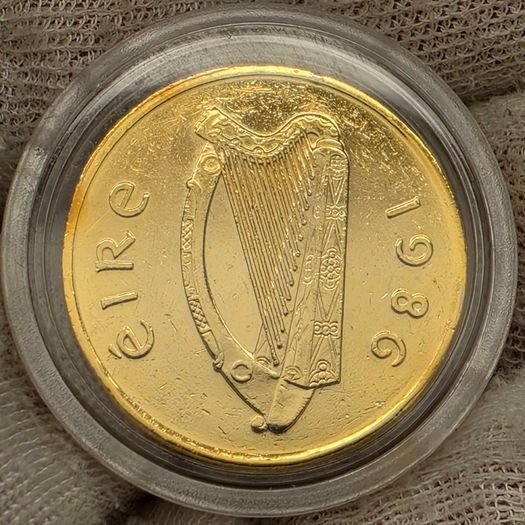 Ireland 1986 20p Twenty Pence Gold and Silver Plated Coin