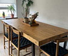 Wood Dining Table Set.Table, Bench & 4 Chairs Excellent Condition