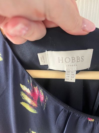 Hobbs Silk Dress - Size 12 - Fully lined, perfect condition and ruching to waist