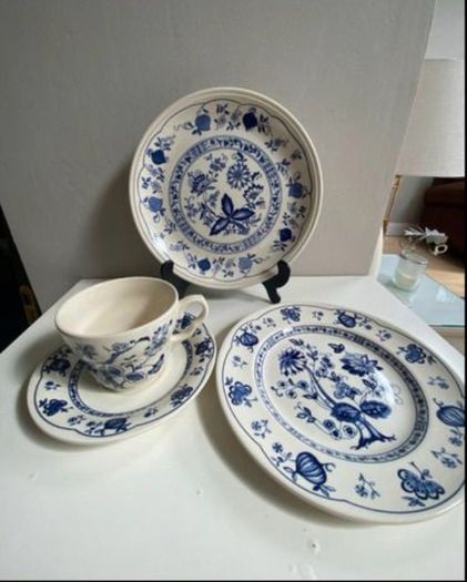 Fabulous Blue onion Ironstone  19 piece tea set