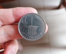 2000 Irish One Punt Coin