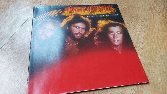Varied batch of Vinyl records - all priced at 5 or 10 euro