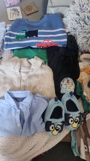 toddlers clothes & runners
