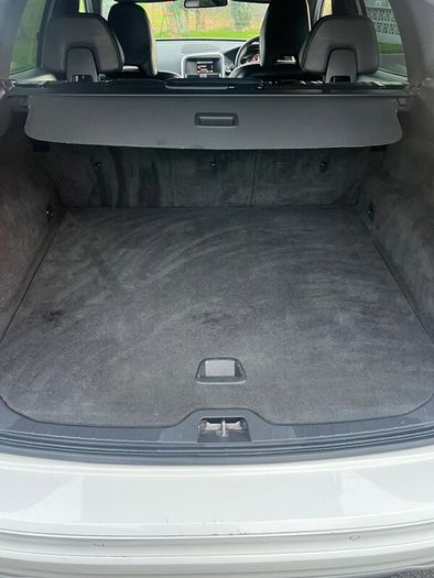 Volvo XC60 R-Design ( MINT )