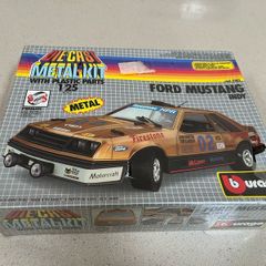 Ford Mustang 1/24 Kit Burago