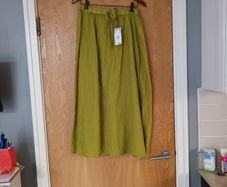 Primark  Avocado  Green Skirt.   S.M - 12-14.   B.N.W.T.