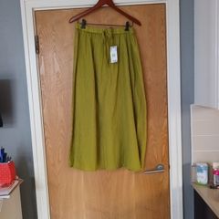 Primark  Avocado  Green Skirt.   S.M - 12-14.   B.N.W.T.