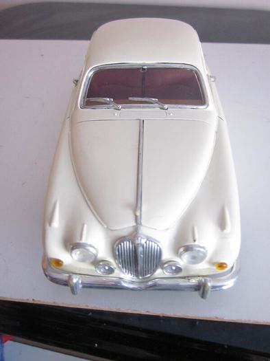 Maisto Jaguar mark ii 1959  Diecast Model Car 1/18