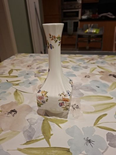 Aynsley Vase