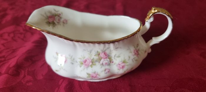3 Piece Royal Albert Victoriana Rose Bone China Gold Gilt Gravy Boat, Gravy Boat Saucer And Square Dip Dish Set Made In England