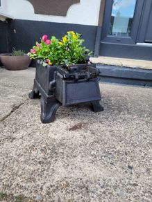 cast iron planter