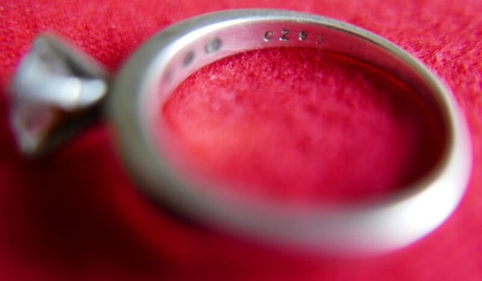 Vintage Sterling Silver 925 Statement Solitaire Ring with Round Faceted White Topaz size P  - 3,51g