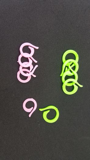 Plastic Stitch Markers 10pack