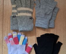 Women's Gloves X 4