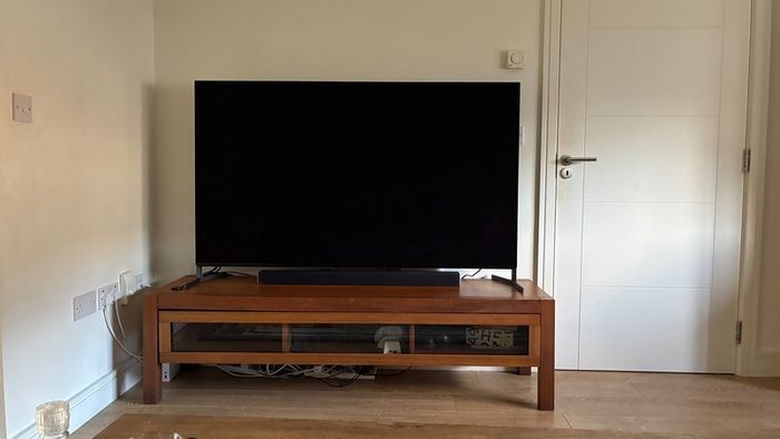 flat screen tv (with some damage to screen)