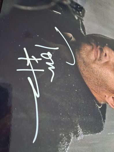 Handsigned Tom Hanks "Road to Perdition" photo in frame