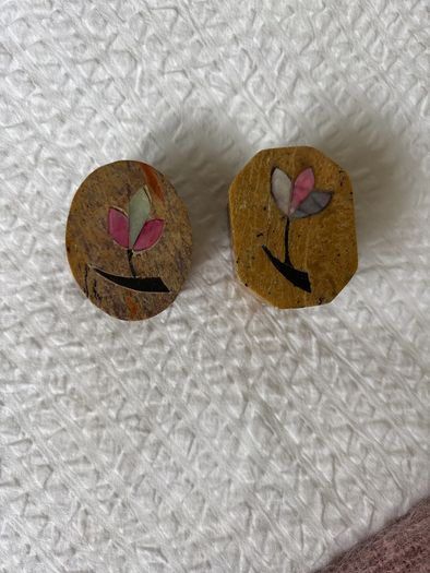 Alabaster Mini Trinket Box (2) with Shell Inlay (E5 each)