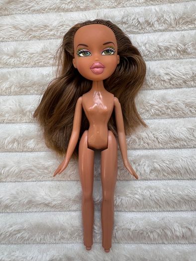 Bratz Doll Funk Out Fianna Original 1st Release The head creaks when it moves Used Please see photos