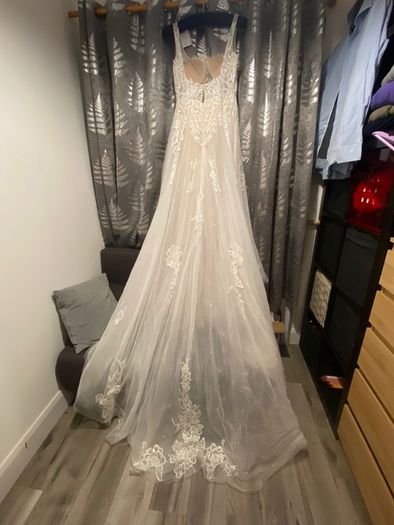 wedding dress
