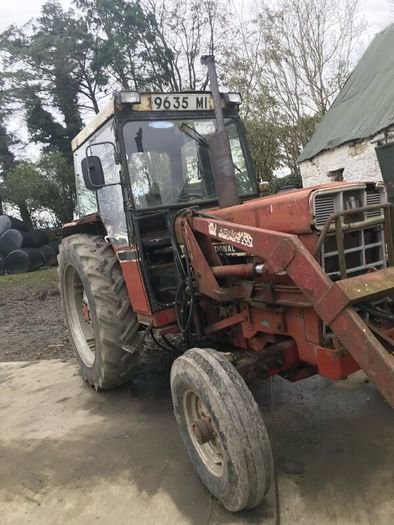 International 885