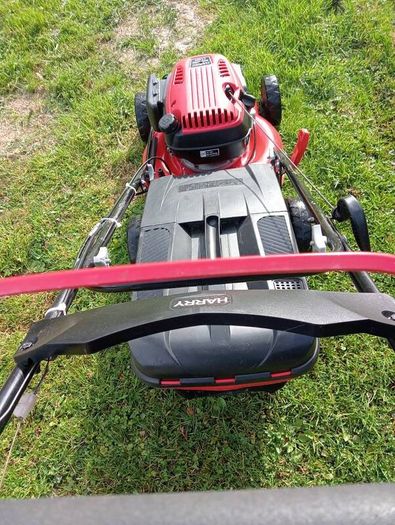 Harry lawnmower