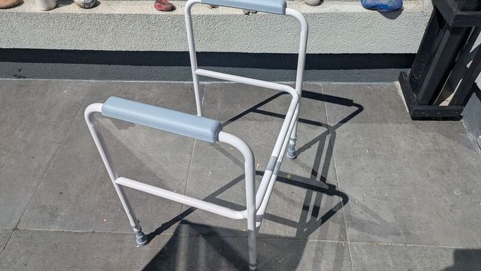 Free standing frame for toilet