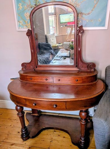 Vintage mahogany dressing table