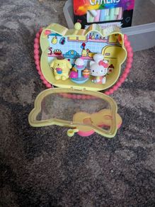 hello kitty toy