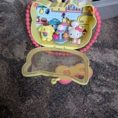 hello kitty toy