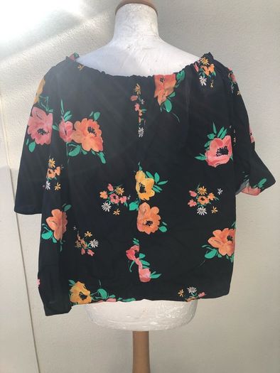 New Look Off The Shoulder Top Size 20-22