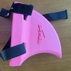 Swim fin - buoyancy aid