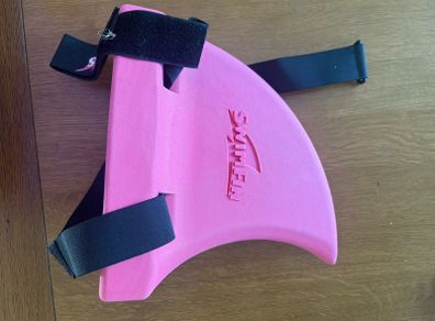 Swim fin - buoyancy aid