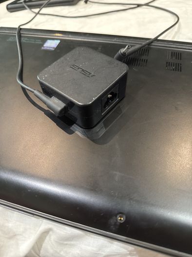 ASUS X512D Laptop for parts