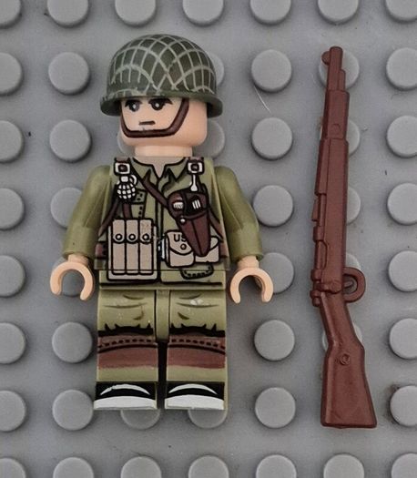 Lego compatible, military figures, American infantry. 15 figures plus rifles.