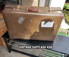 Vintage Suitcase (25129)