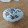 Beautiful Wedgewood Kutani Crane  Egg Dish trinket box - Bone China in Perfect Condition Image 4