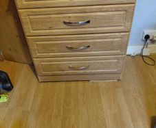 Chest of drawers