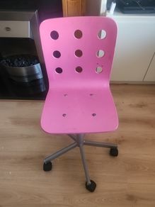 Kids swivel chair