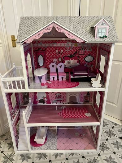 doll house