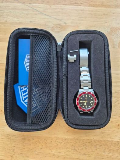 Watchdives 37mm, seiko sweeping second hand quartz