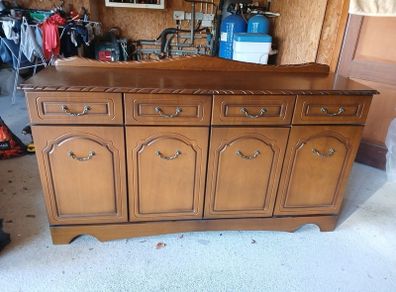 Mahogony sideboard