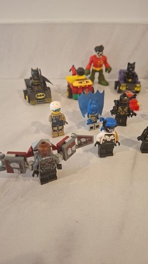 Lego Mini Figures x25