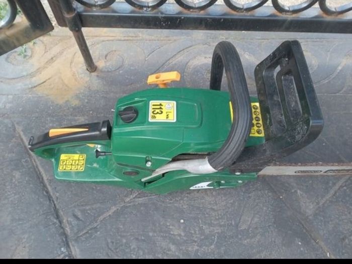 chainsaw