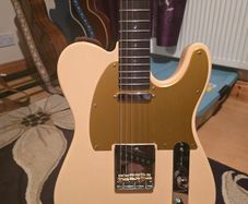Sire T7 Vintage White.