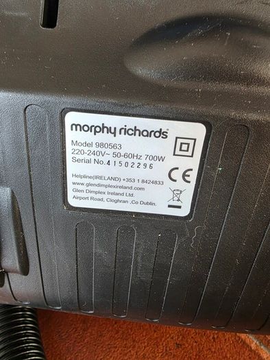 Vacuum cleaner 700W